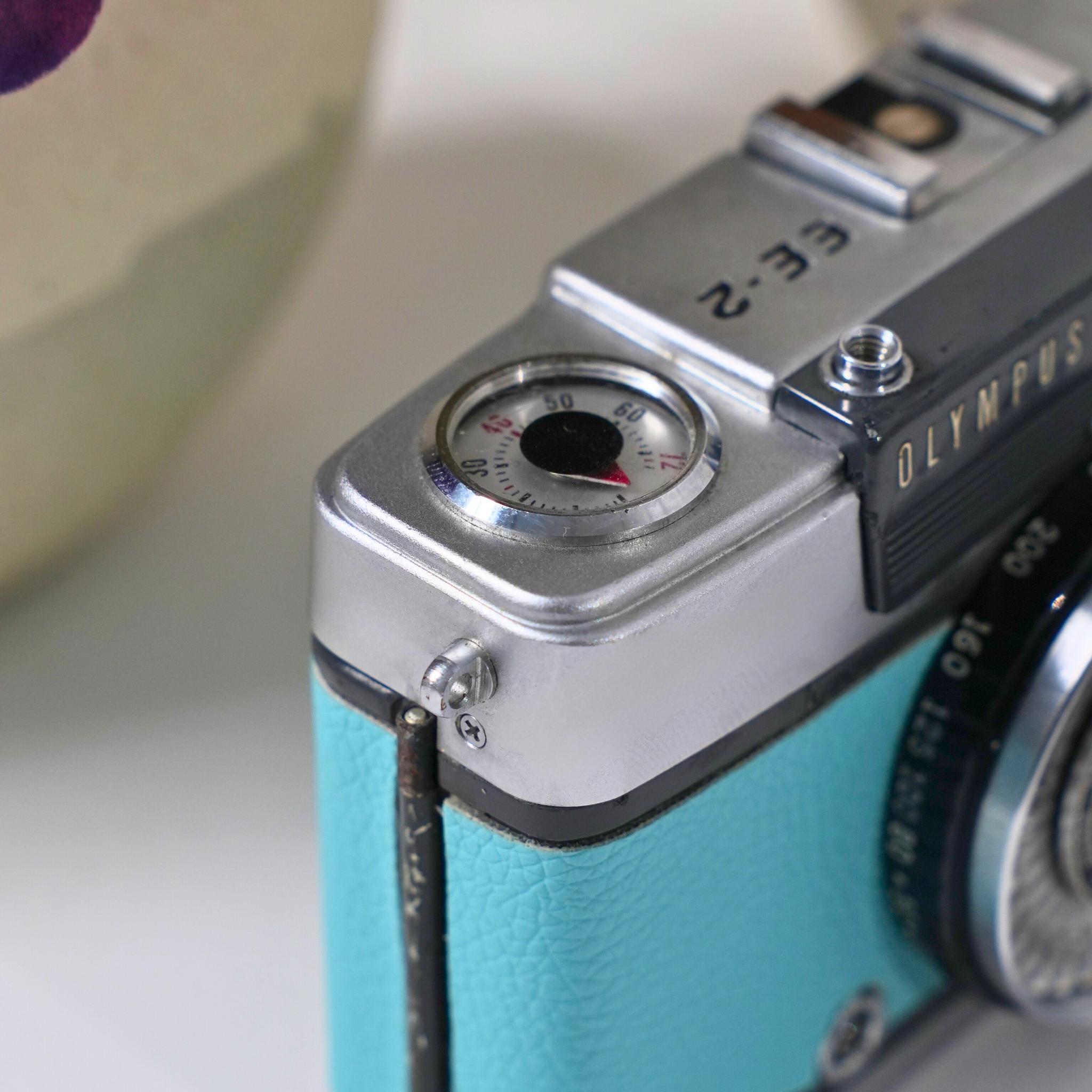 Vintage Olympus Pen Ee-2，refurbished 35mm Film Camera，turquoise