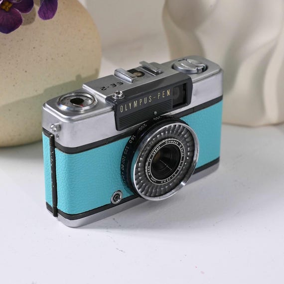 Vintage Olympus Pen Ee-2，refurbished 35mm Film Camera，turquoise