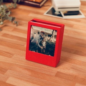 Polaroid 600 and iType display and storage frame - tabletop - snapstack