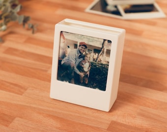 Polaroid 600 and iType display and storage frame - tabletop - snapstack