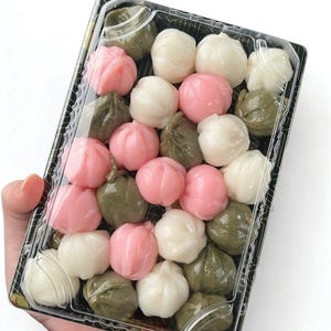 Ggultteok Korean Sweet Honey Rice Cakes