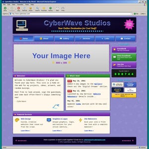 Może przedstawiać: Zrzut ekranu strony internetowej z 2001 roku o nazwie CyberWave Studios z fioletowym tłem w gwiazdki, paskiem nawigacji, dużym polem na obraz, sekcją księgi gości oraz aktualizacjami tekstowymi z maja 2001 roku.