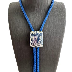 Vintage Blue Porcelain Bolo Tie, Floral Arabesque Braided Cord Lariat, Western Neckwear Ceramic Slide, Menswear Gift 33in