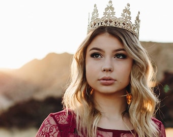 Corona de encaje dorado / Tiara de princesa / Corona para el primer cumpleaños / Despedida de soltera / Tocado de novia / Para niños pequeños y adultos / Tamaño completo de Elle