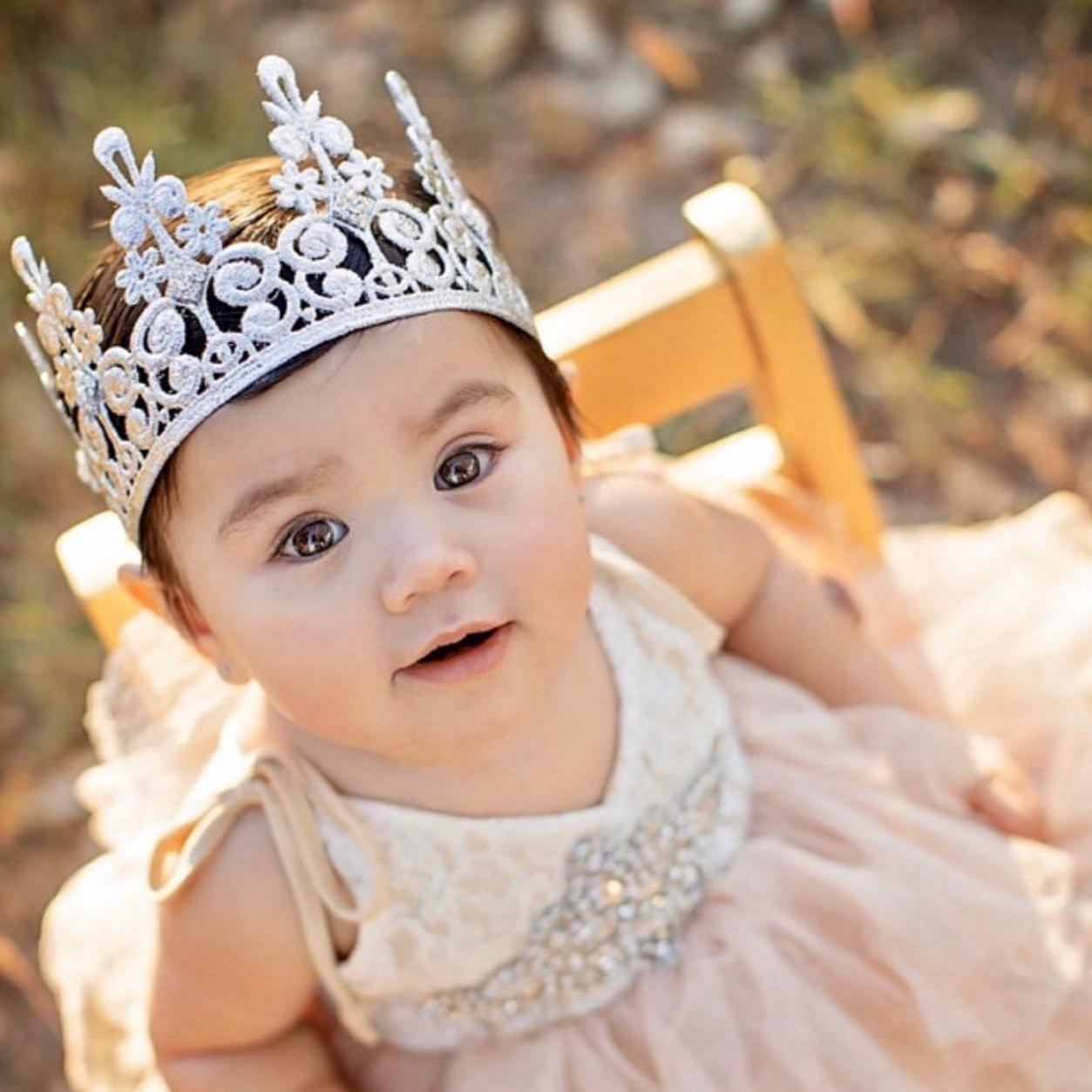 Diadèmes de Princesse pour Filles Papillon Couronne de Princesse Perle Papillon Serre-Tête de Princesse Couronne d'Anniversaire pour Filles Mariage Couronnes de Mariée