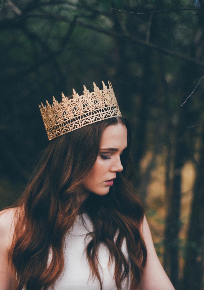 Gold lace crown fit for a queen, perfect for birthdays, bridal showers, weddings, maternity shoots, and fantasy photography. A regal statement piece for women, brides, and princess themes. Lightweight, elegant, and handcrafted for a royal touch.