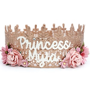Gepersonaliseerde verjaardagskroon - aangepaste naam kroon, prinses tiara, koningin kroon, bruidsmeisje cadeau, vrijgezellen kroon, meisjes cadeau, cadeau collega