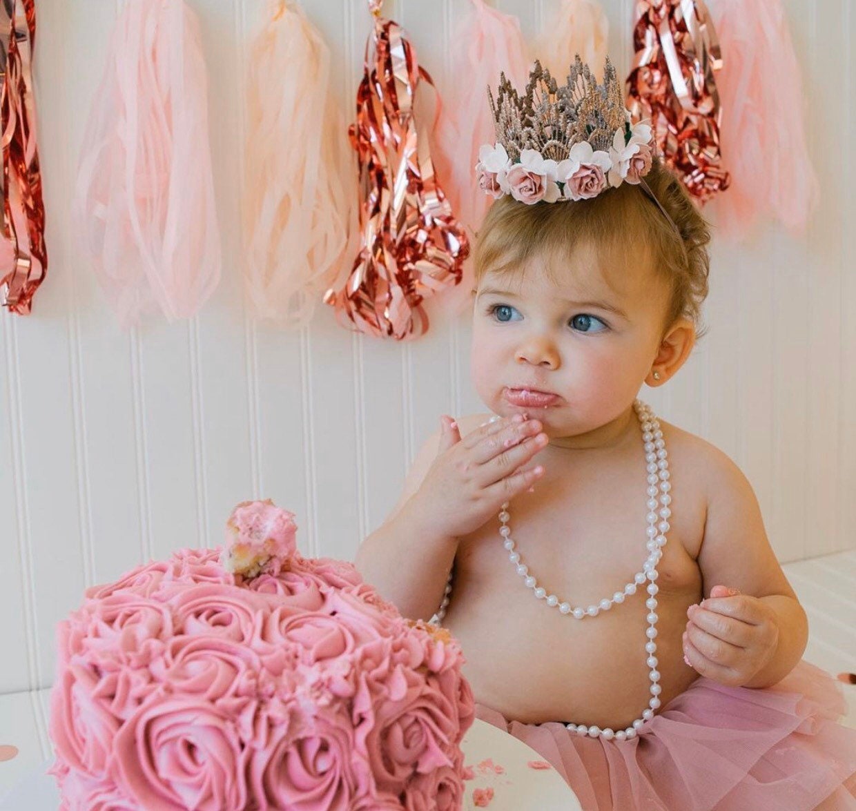 Accessoire Photographie Bébé Fille Couronne De Bébé - Diadème Nouveau-né Fille | Or Ou Argent | Strass & Paillettes | Accessoire Photo, Anniversaire | Taille Unique 3,4 Cm
