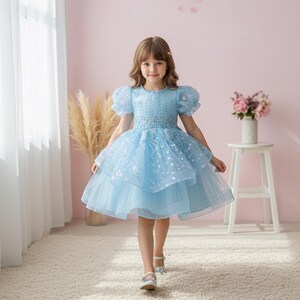 black dress brown bag Belted Bucket Dark summer/spring BLU Dubai Guest List Size:17.0 Perfect for making a
