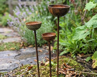 Estaca de metal oxidado para la lluvia, bebedero para pájaros de jardín (3 unidades), recipiente de agua para jardín exterior, decoración vintage para el patio.