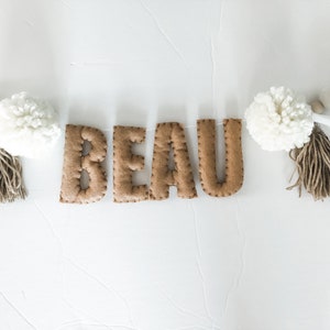 Felt Name Garland//pompom Garland•felt banner•walldecor•party decor•girlsroomdecor•personalized•feltgarland•Pompoms•neutral•name banner