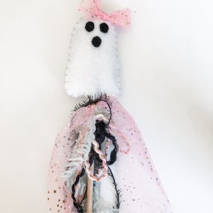 Ghost Wand//magicwand•Halloween wand•woodenwand•animalwand•flower wand•magical•makebelieve•imagination•wand•Scanditoys•summer