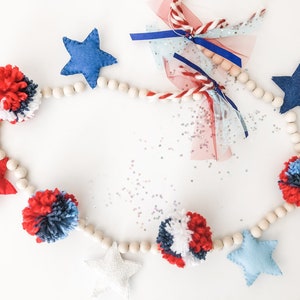 4th of July Garland//pompom Garland•felt banner•walldecor•party decor•girlsroomdecor•personalized•feltgarland•neutral•Fourth of July