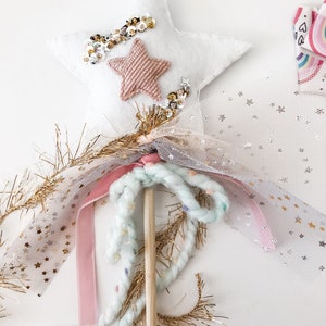 Star Wand//magicwand•stars•woodenwand•animalwand•flower wand•magical•makebelieve•imagination•wand•Scanditoys•summer