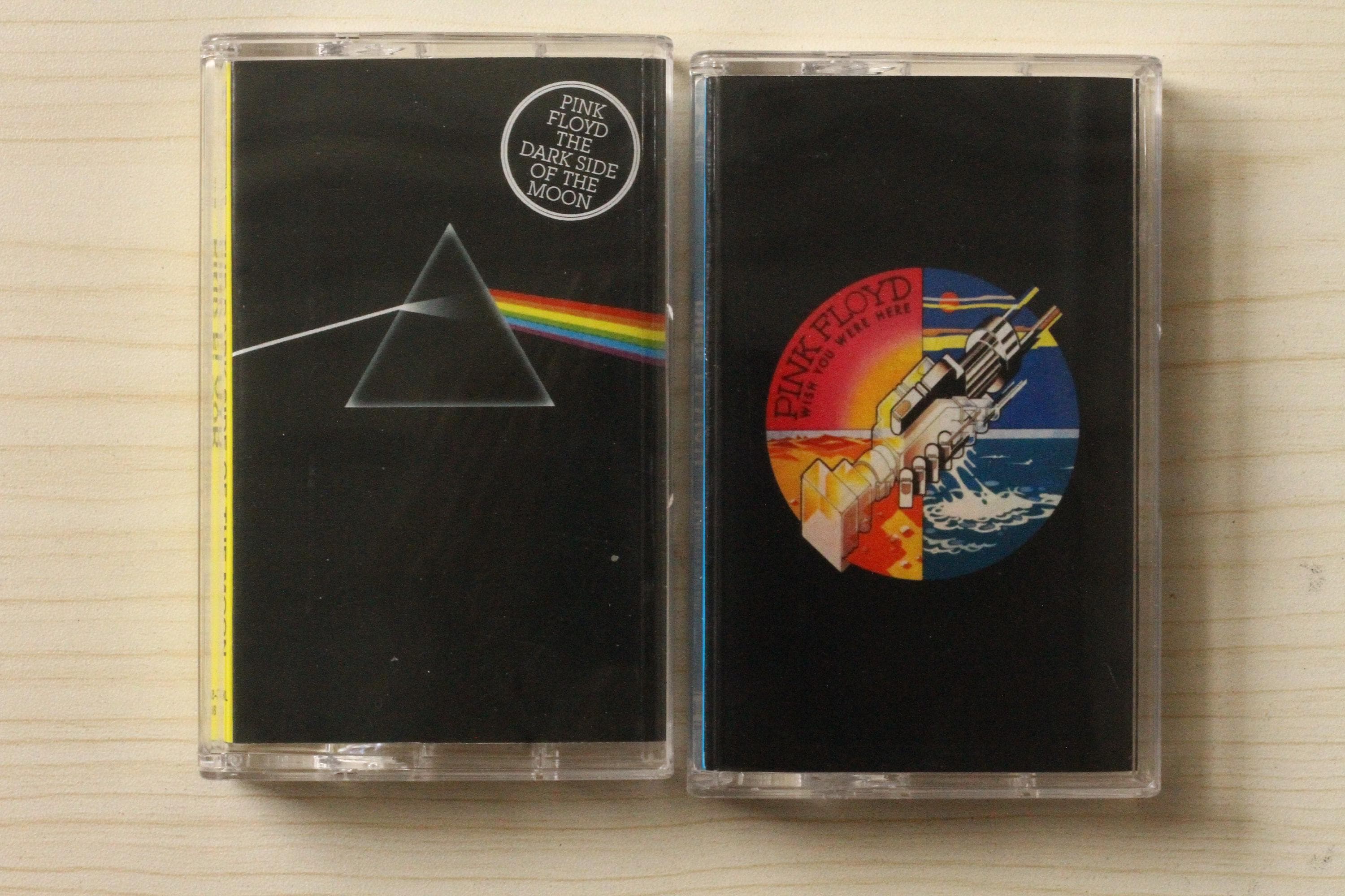 Dark side of the moon poster - Etsy 日本