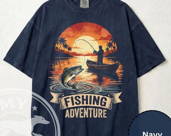 Angeln Abenteuer T-Shirt | Sonnenuntergang Fischen Motiv