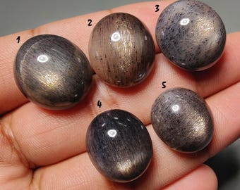 Cabochon di pietra del sole naturale (16-19 mm) – Gemma a fondo piatto da 109 carati