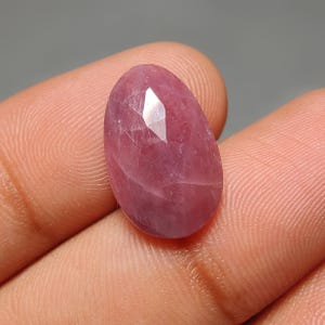 Naturlig rosenslipad rubin 6 karat (16 x 10 mm) – Läkande sten, platt ädelsten för smyckestillverkning, lös ädelsten för hänge eller ring