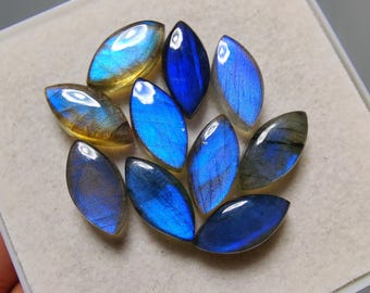 Piedra preciosa de labradorita azul natural – Parte posterior plana para la fabricación de joyas (12 x 6 mm)