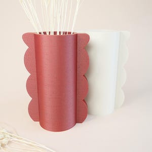 Scalloped 3D printed vase in red filament, modern decorative vase design for home decor