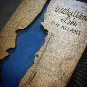 Witches Woods Lake, Sharon 3-D Seeschild - Handgemachte Karte mit Kompass und Namen des Sees graviert - North Idaho Made
