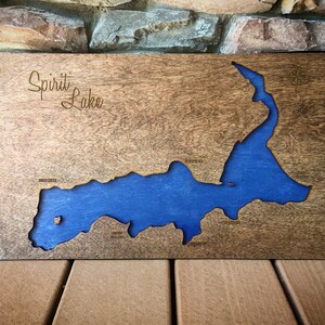 Spirit Lake, Idaho 3-D See Schild - Handgemachte Karte mit Städten, Kompass und Seenamen graviert - North Idaho Made