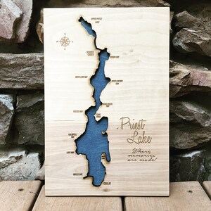 Priest Lake, Idaho Holzkarte - 3-D See Schild - Handgefertigte Landkarte mit Kompass und See Name eingraviert - Nord Idaho gemacht