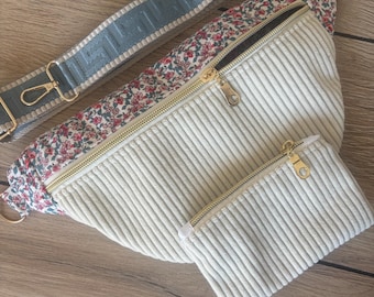 Riñonera hecha a mano de terciopelo crudo con flores