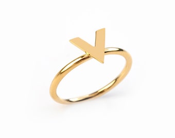 Chevron ring V shape, modern jewelry Gold solid, chevron ring midi