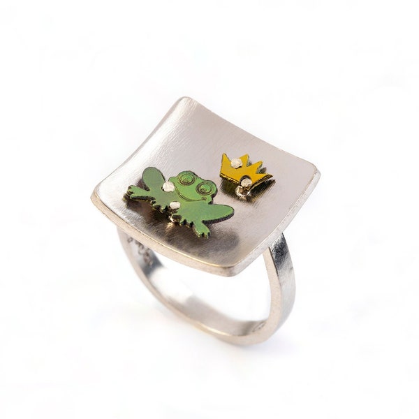 Frog Prince ring, fairytale jewelry titanium, gold crown ring