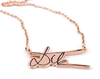 Collier avec initiales en or massif, signature de bijoux en émail, collier personnalisé monogramme