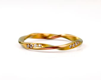 Diamond Eternity ring, solid Gold twisted band, precious stone jewelry infinity