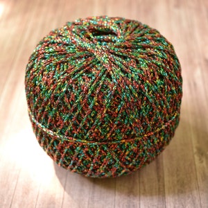 Glitter yarn, sparkle yarn, crochet yarn, embroidery thread UK, black multicoloured 350m 50g