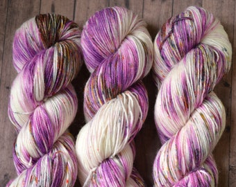 Sock yarn hand dyed wool nylon fingering yarn 4 ply variegated flecked speckled yarn superwash 100g 400m