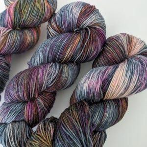 1 streng sokkengaren handgeverfde wol nylon vingergaren 4 draads 100 g 400 m bont gespikkeld gespikkeld garen superwash