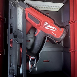 Inserto Milwaukee Packout 3D per la chiodatrice di finitura Milwaukee Fuel calibro 15