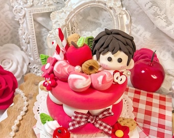 愛と深宇宙のケイレブ粘土ケーキ | 手作りデザートフィギュア