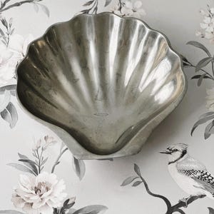 Vintage Pewter Scallop Shell Dish – Coastal Nautical Trinket Bowl, Beach House Catchall