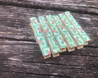 Vintage Christmas Holly Ribbon Shabby Ragged Frayed Fabric Decorative Wooden Clothespins - Set of 6