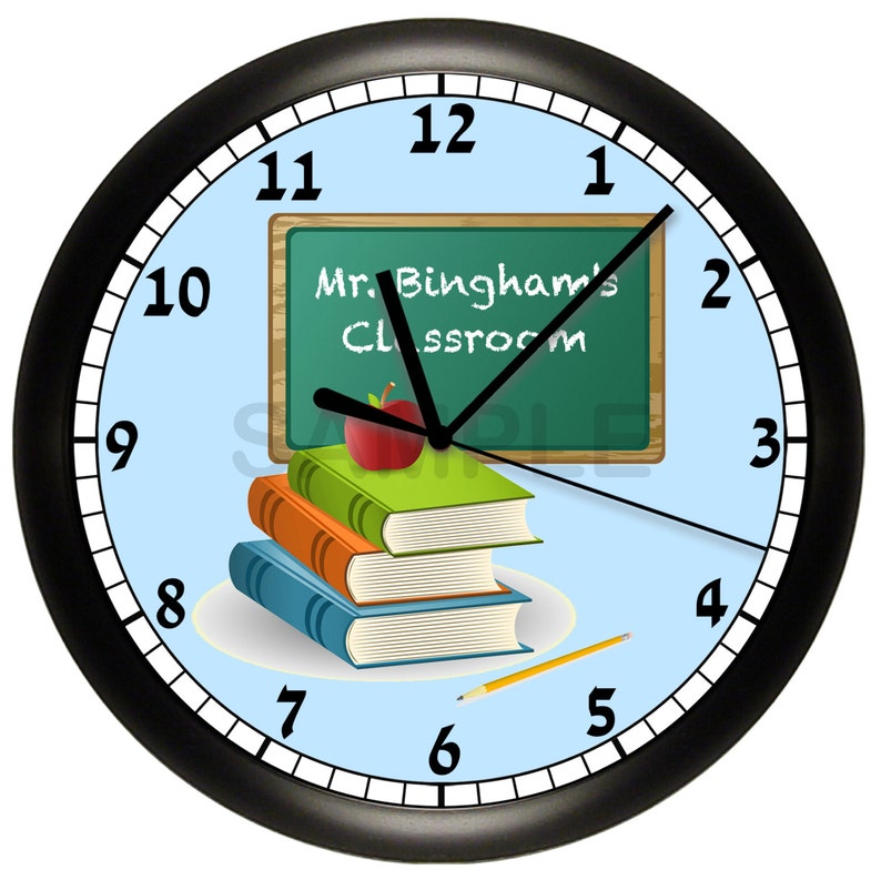 Часы подарок школе. Часы школьные настенные. Часы настенные в школьный класс. Часы со школьной тематикой. Необычные часы для школы.
