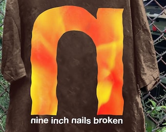 Camiseta rota de NIN / Camiseta con el logotipo roto de Nine Inch Nails