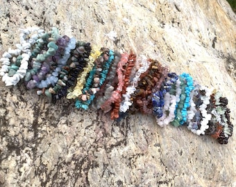 Armband met natuurlijke kristallen chips, sieraden met echte edelstenen, armband met ruwe stenen voor vrouwen en mannen, handgemaakt cadeau met energiekristallen