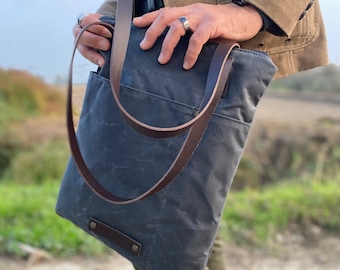 Laptop bag in waxed canvas, waxed canvas shoulder bag, messenger bag, laptop case, computer bag, travel bag,