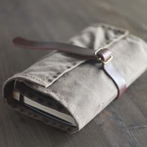 Astuccio Portamatite Arrotolabile Grupo Erik - Con Cerniera E Manico, Design Hokusai (20.5x8.5cm) - Foto 5