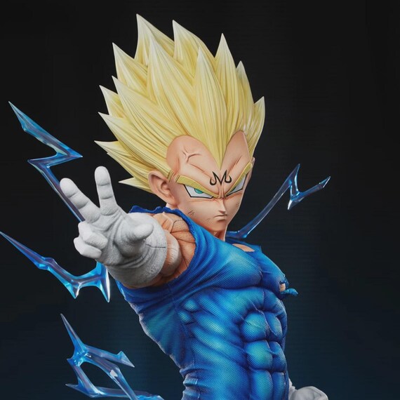 Figurine Majin Vegeta LED PVC 12.4In/31.5Cm