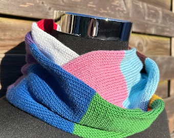 Matchday wear: Progress-Pride Centre-Circle cowl