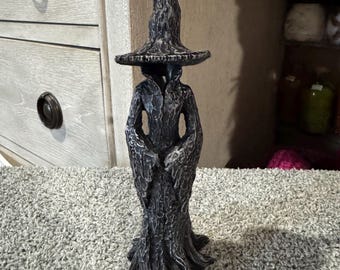 Estatua de bruja de resina negra de 8 pulgadas (2025)
