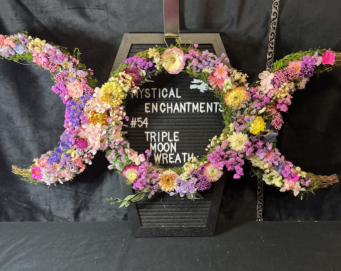 Featured listing image: Triple Moon Wreath
