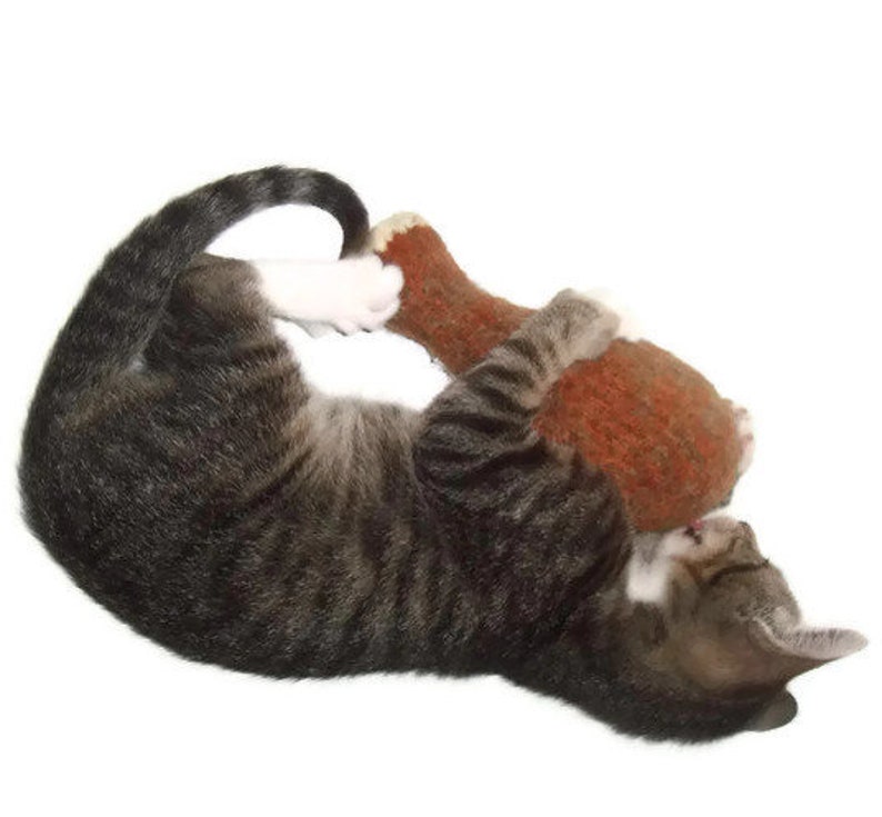 Cats Love Ewe Chicken Leg Cat Toy, Chicken Drumstick Kicker Toy, Wool Cat Toy, Eco Friendly, ETSY BESTSELLER image 4