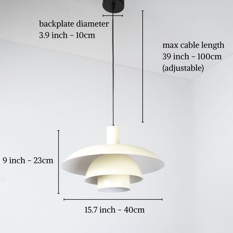 May include: Cream-colored pendant light with a layered design. The backplate diameter is 3.9 inches (10cm), the height is 9 inches (23cm), and the width is 15.7 inches (40cm). The max cable length is 39 inches (100cm).
